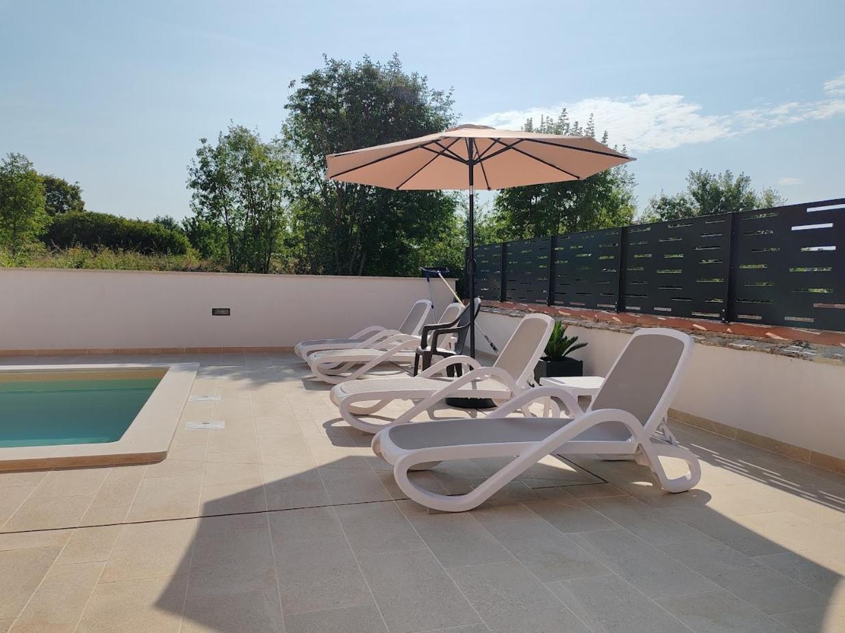 Apartments Oleander Lovrecica-Residence With Pool Kültér fotó