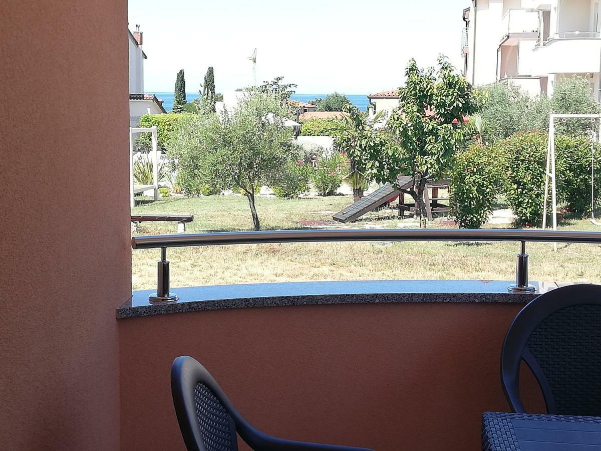 Apartments Oleander Lovrecica-Residence With Pool Kültér fotó
